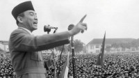 Image of SOEKARNO ( KU ANTAR KE GERBANG )